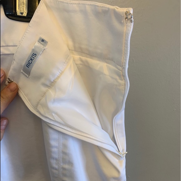 White midi skirt, size 18 - Picture 3 of 4